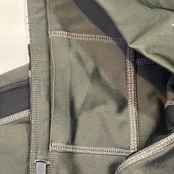 EUC Athleta Colorblock Contender Leggings - Picture 11 of 12